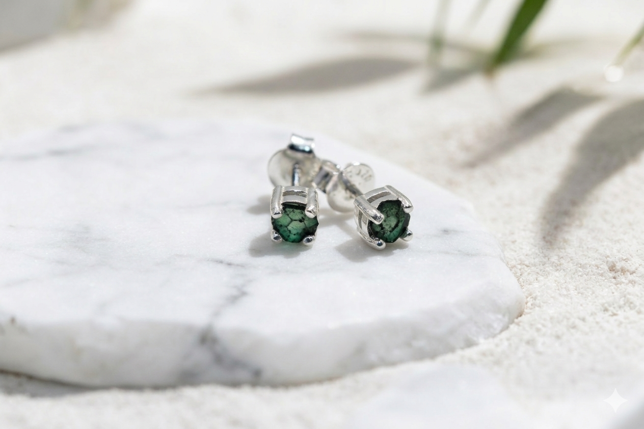 Topitos Trapiche con esmeralda natural – tradición y elegancia en miniatura